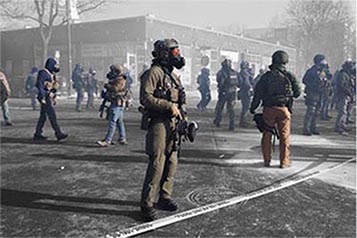 ICE agents on Minneapolis street